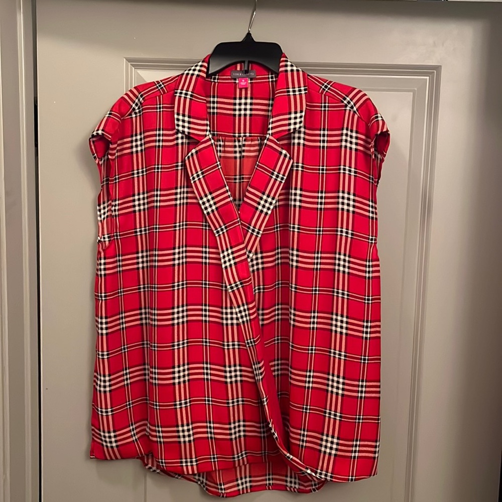 Brand new with tags Vince Camuto womens blouse